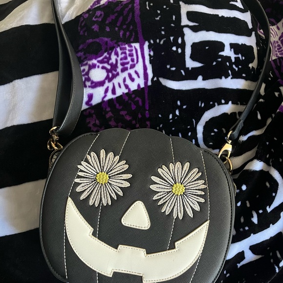 Backstitch Bruja Handbags - Backstitch bruja purse
